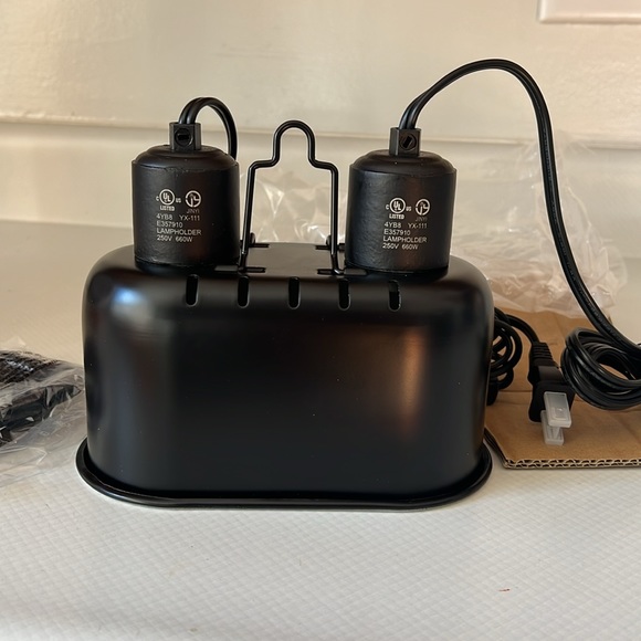 REPTILE LAMP LIGHT FIXTURE 🐍🐢🦎 - Picture 3 of 3